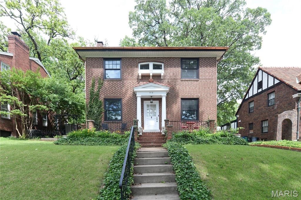 Photo of 418 Carswold Drive, St Louis, MO 63105 (MLS # 26013474)