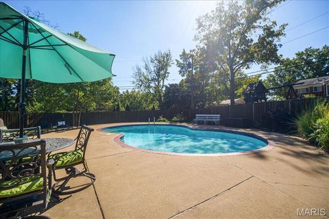 Tiny photo for 833 Twosome Court, Ballwin, MO 63011 (MLS # 25070348)