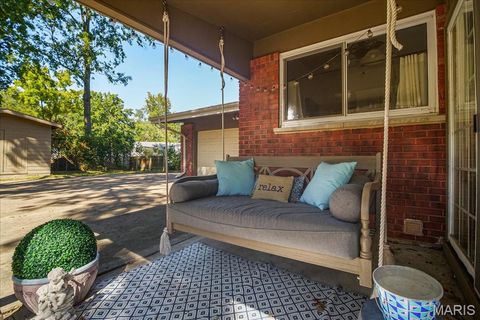 Tiny photo for 833 Twosome Court, Ballwin, MO 63011 (MLS # 25070348)
