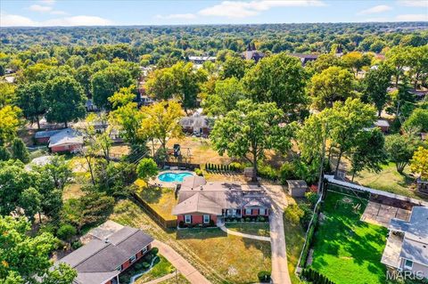 Tiny photo for 833 Twosome Court, Ballwin, MO 63011 (MLS # 25070348)