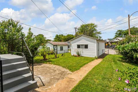 Tiny photo for 3163 Hampton Avenue, St Louis, MO 63139 (MLS # 26044413)