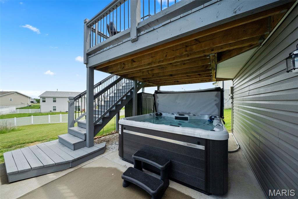 319 Falcons Way