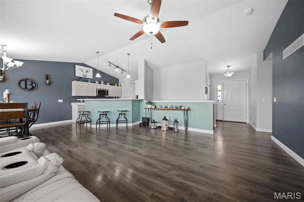 319 Falcons Way
