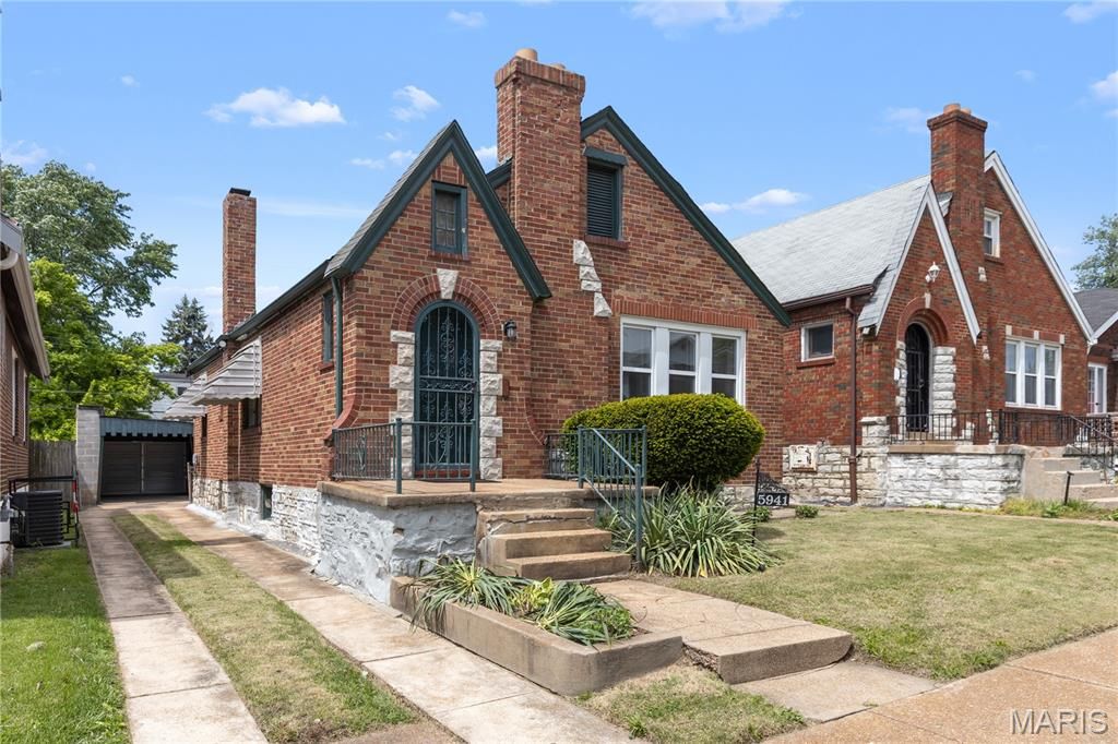 Photo of 5941 Park Lane, St Louis, MO 63147 (MLS # 26026590)