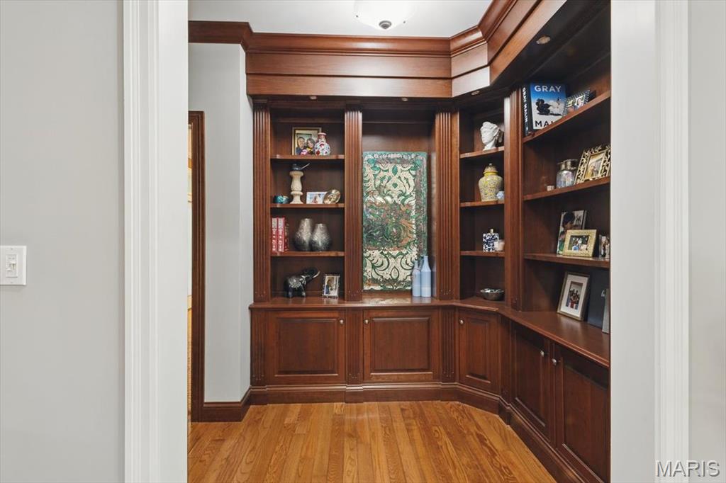 Country Club Green - Residential