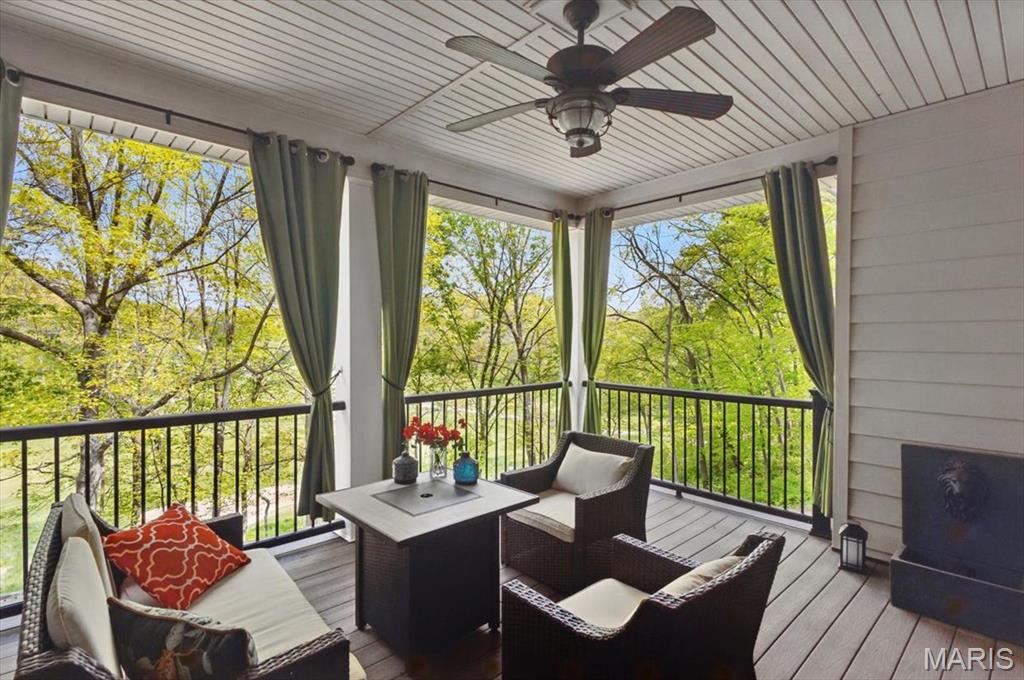 Country Club Green - Residential