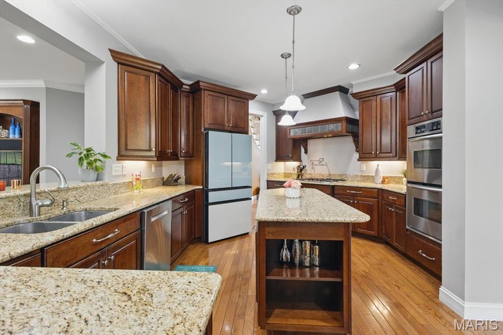 Country Club Green - Residential