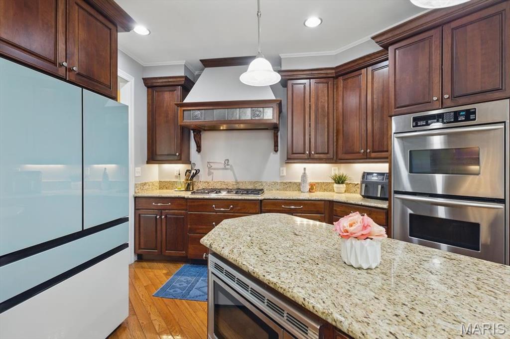 Country Club Green - Residential