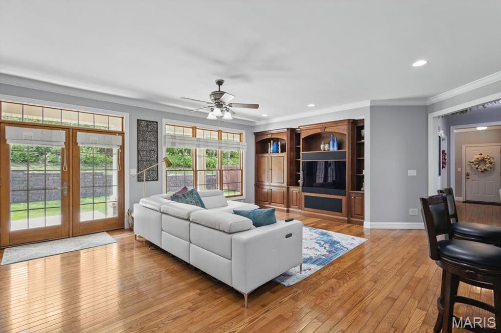 Country Club Green - Residential