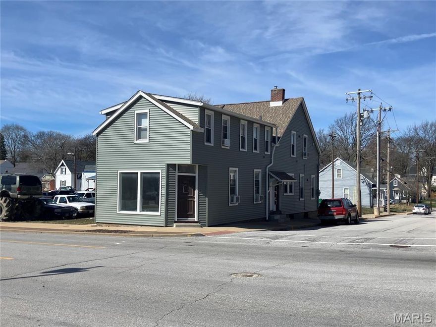 Office space.  One large office at 31x17 along with a kitchenette/bathroom area at 12x8.

There are residential apartments (all leased) located above.  Location would be ideal for a small office with minimal foot traffic.

Owner pays trash, gas, water, and sewer.  
The electric is one communal service for the building.  Some type of agreement will be put in place for this tenant and revisited every six months or so.

Parking would be along Tompkins.