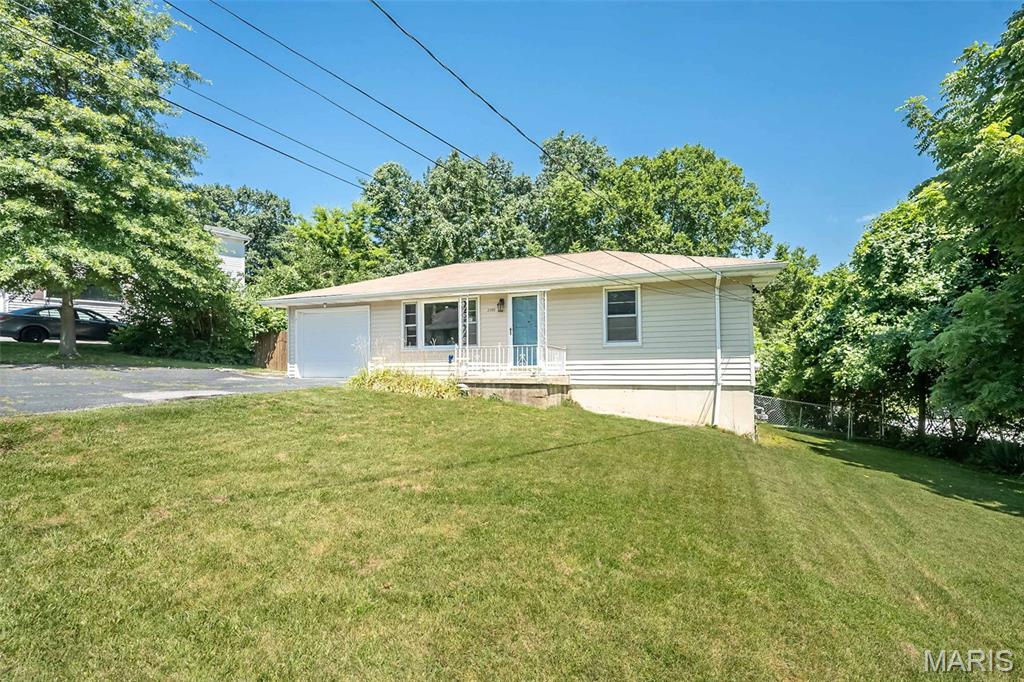 2390 Glenn Drive