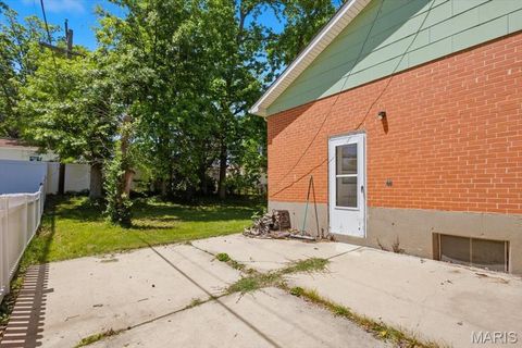 Tiny photo for 9745 Radio Drive, St Louis, MO 63123 (MLS # 26030888)