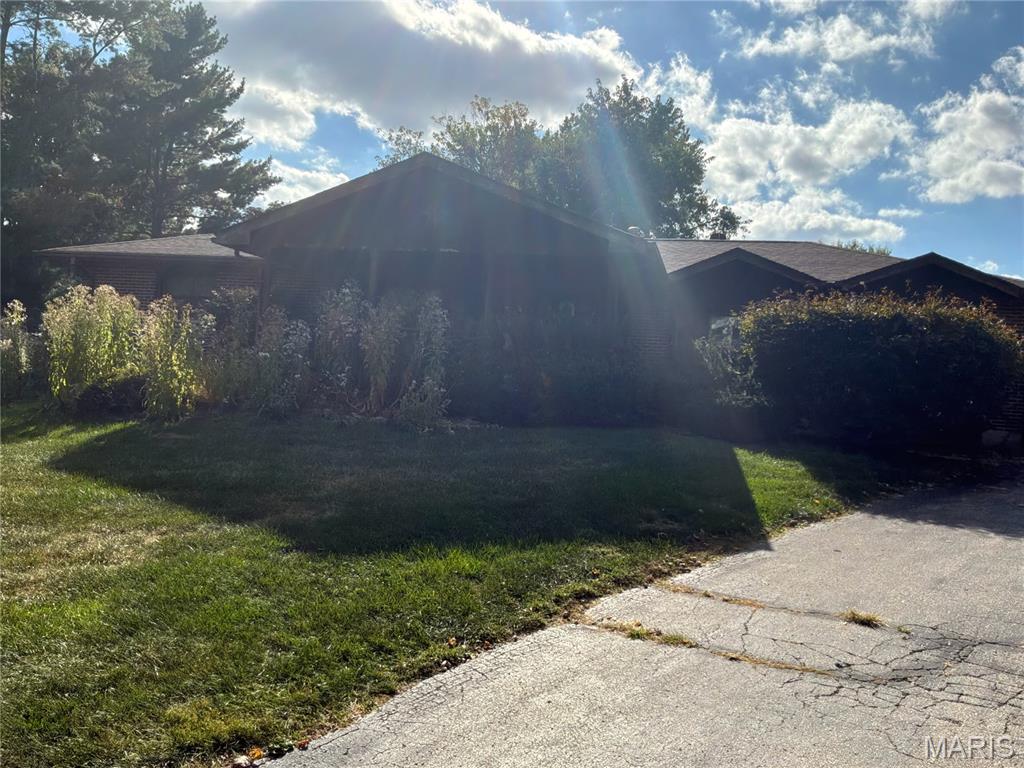 1421 & 1435 Schoettler Road