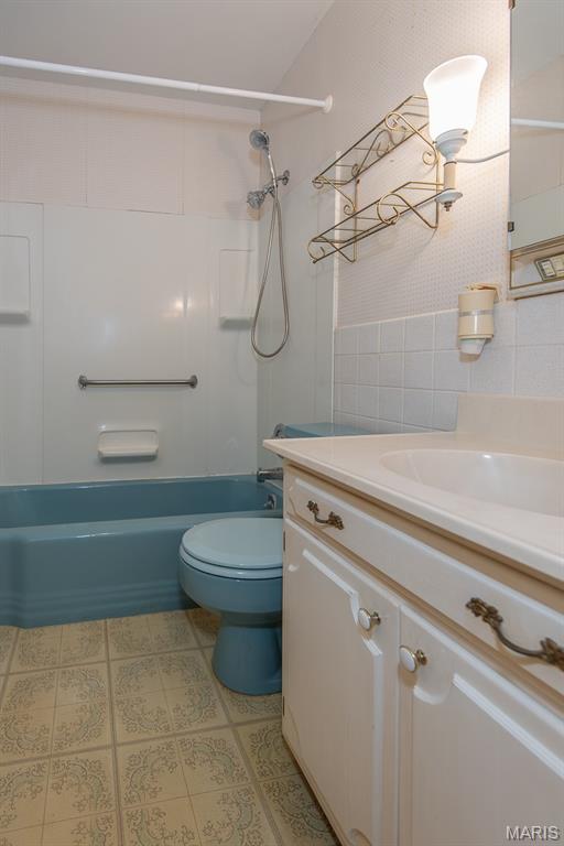 Kirkwood, Missouri 63122, United States, 4 Bedrooms Bedrooms, ,3 BathroomsBathrooms,Residential,Active,185081