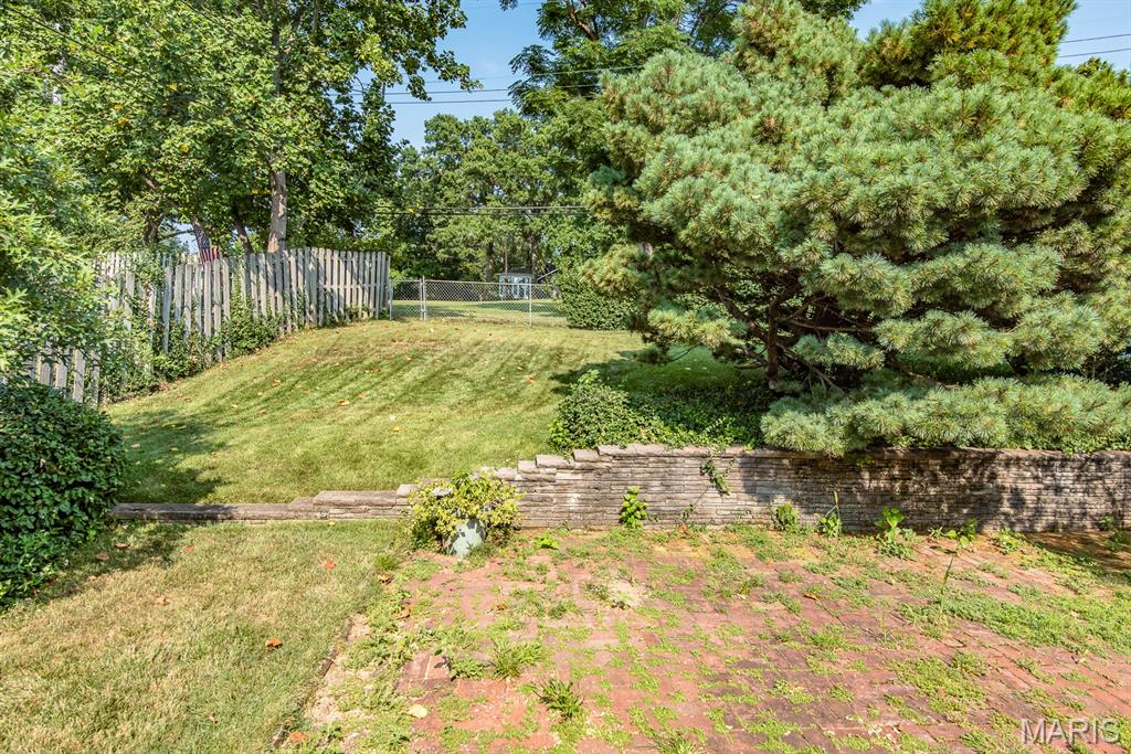 Kirkwood, Missouri 63122, United States, 4 Bedrooms Bedrooms, ,3 BathroomsBathrooms,Residential,Active,185081