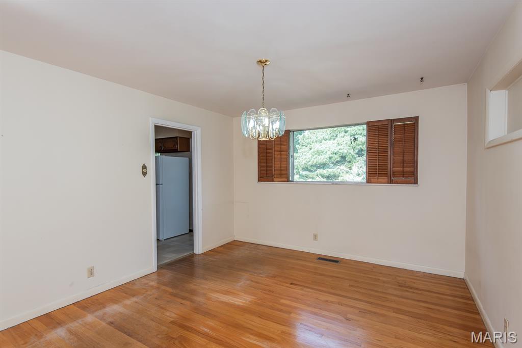 Kirkwood, Missouri 63122, United States, 4 Bedrooms Bedrooms, ,3 BathroomsBathrooms,Residential,Active,185081