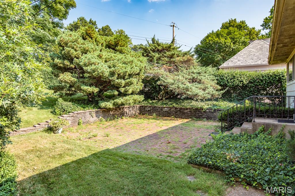 Kirkwood, Missouri 63122, United States, 4 Bedrooms Bedrooms, ,3 BathroomsBathrooms,Residential,Active,185081