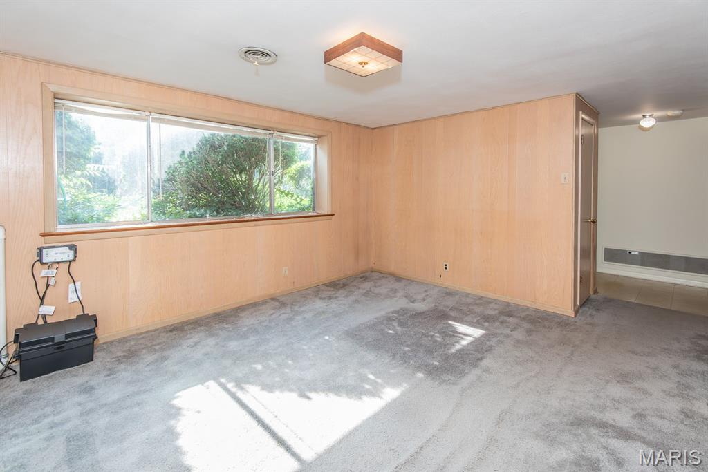 Kirkwood, Missouri 63122, United States, 4 Bedrooms Bedrooms, ,3 BathroomsBathrooms,Residential,Active,185081