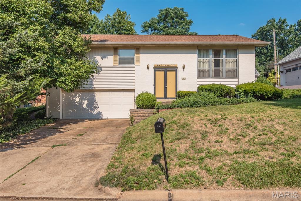 Kirkwood, Missouri 63122, United States, 4 Bedrooms Bedrooms, ,3 BathroomsBathrooms,Residential,Active,185081