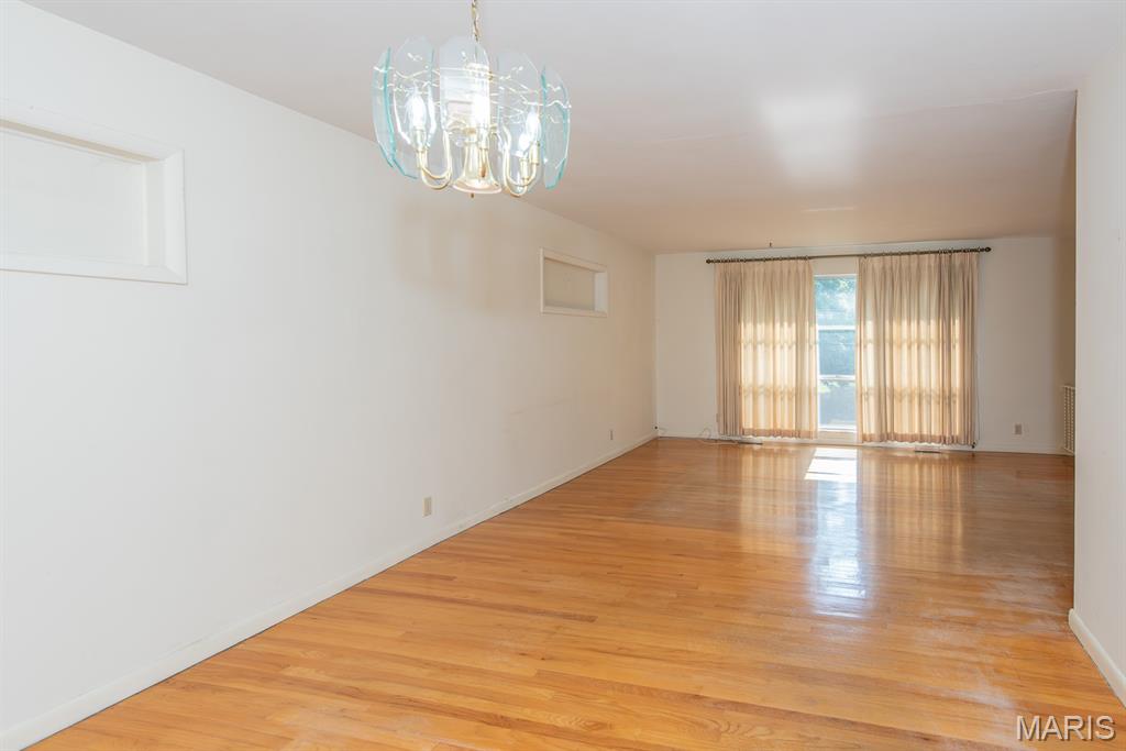 Kirkwood, Missouri 63122, United States, 4 Bedrooms Bedrooms, ,3 BathroomsBathrooms,Residential,Active,185081