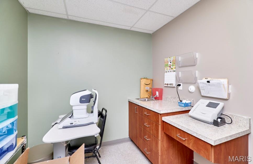 City/St Charles - Commercial Sale