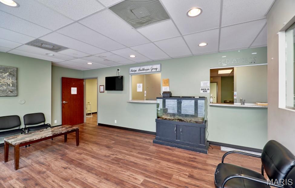 City/St Charles - Commercial Sale