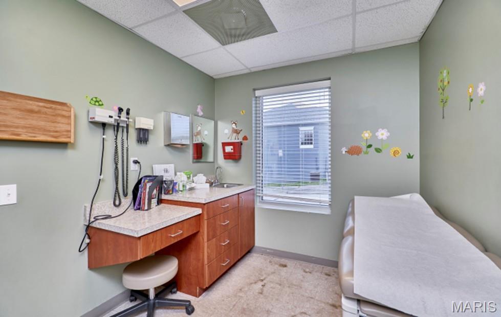 City/St Charles - Commercial Sale