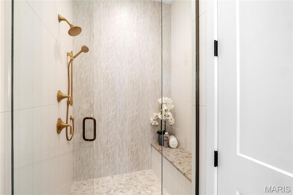 The Enclave at Frontenac and Westwood - Residential