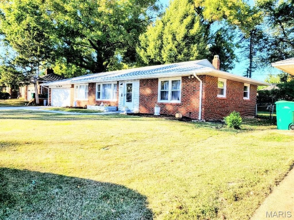 Photo of 1331 Norchester Drive, Moline Acres, MO 63137 (MLS # 25072773)