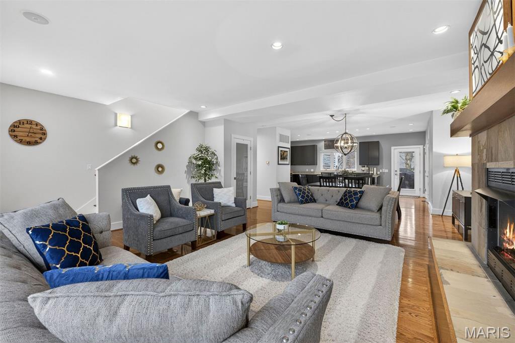 Gaslight Square - Residential