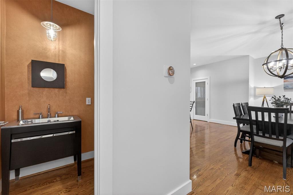 Gaslight Square - Residential