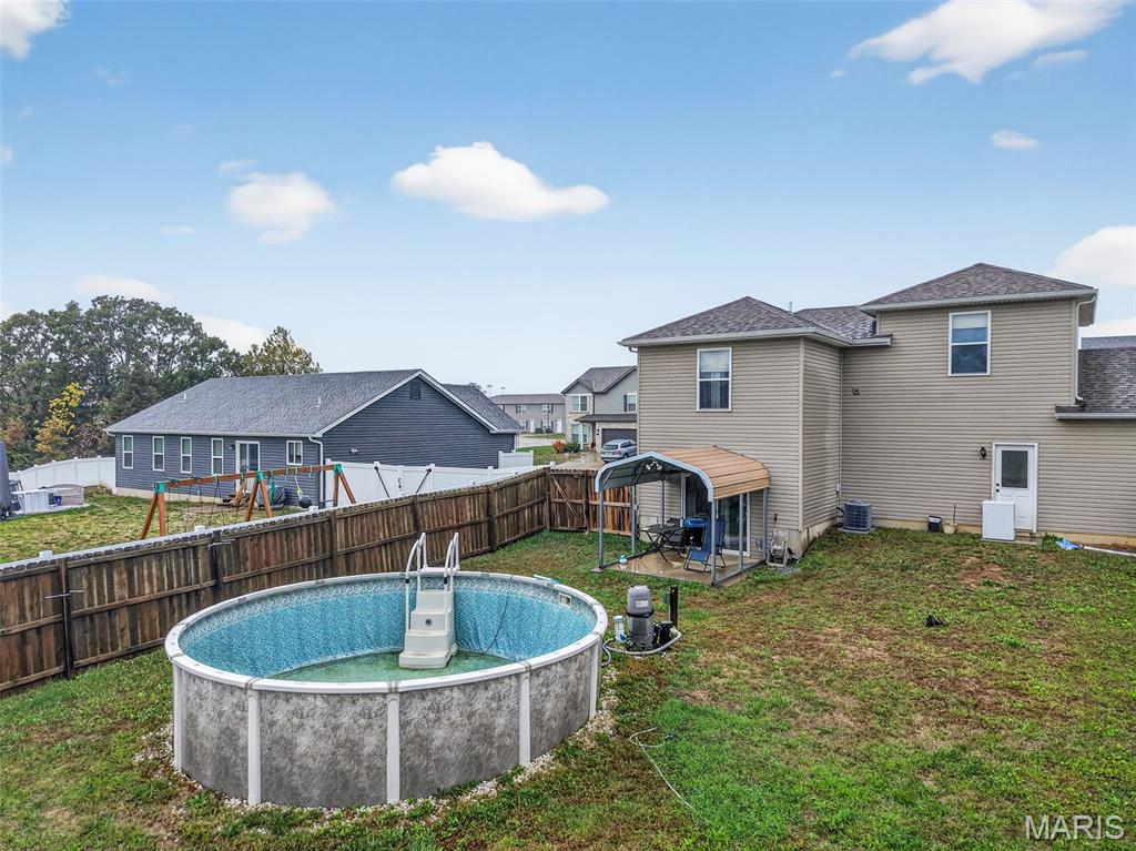 Warrenton, Missouri 63383, United States, 4 Bedrooms Bedrooms, ,2 BathroomsBathrooms,Residential,Pending,235977