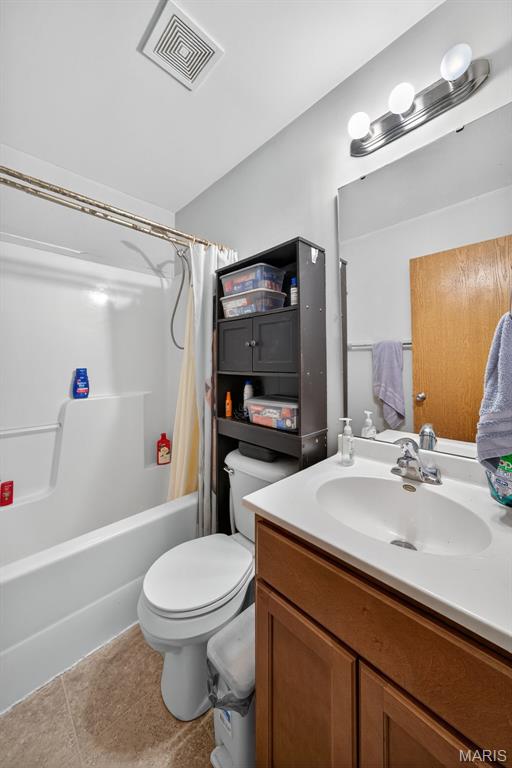 Warrenton, Missouri 63383, United States, 4 Bedrooms Bedrooms, ,2 BathroomsBathrooms,Residential,Pending,235977