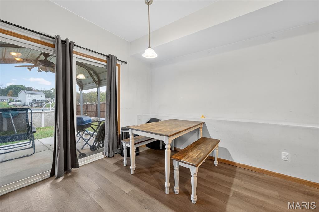 Warrenton, Missouri 63383, United States, 4 Bedrooms Bedrooms, ,2 BathroomsBathrooms,Residential,Pending,235977