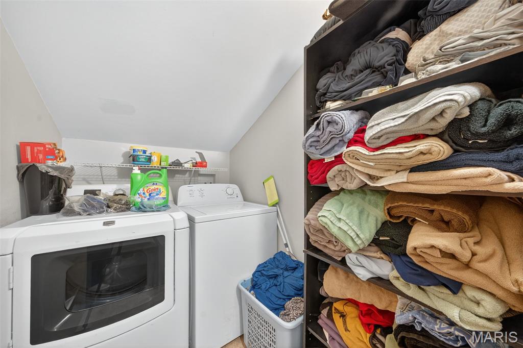 Warrenton, Missouri 63383, United States, 4 Bedrooms Bedrooms, ,2 BathroomsBathrooms,Residential,Pending,235977