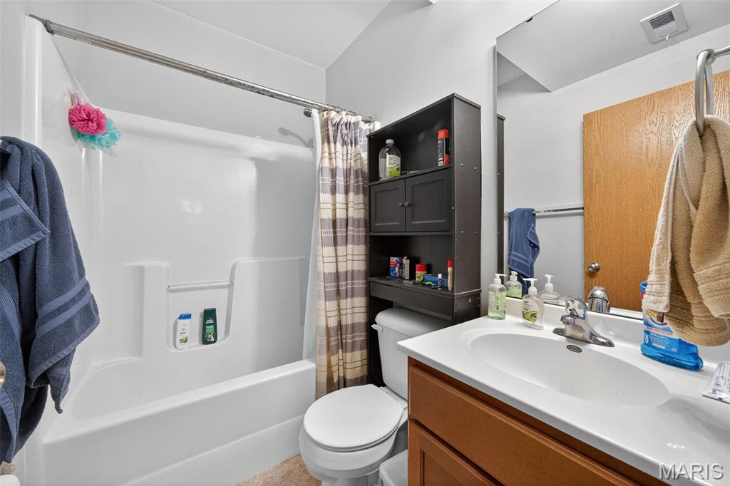 Warrenton, Missouri 63383, United States, 4 Bedrooms Bedrooms, ,2 BathroomsBathrooms,Residential,Pending,235977