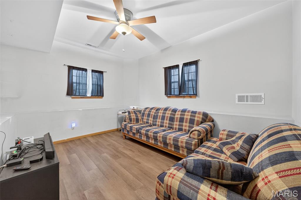 Warrenton, Missouri 63383, United States, 4 Bedrooms Bedrooms, ,2 BathroomsBathrooms,Residential,Pending,235977