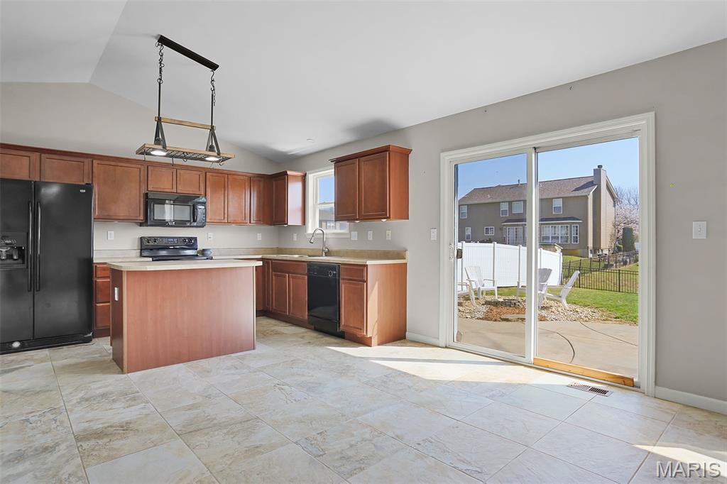 Shadow Ridge Estate - Residential