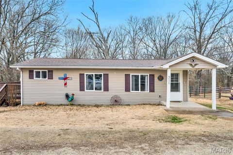 Photo of 311 Friendship Lane, New Haven, MO 63068 (MLS # 26009247)