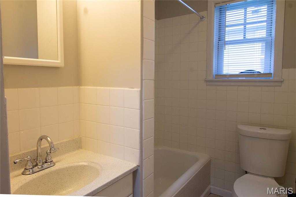 St Louis, Missouri 63119, United States, 1 Bedroom Bedrooms, ,1 BathroomBathrooms,Residential,Active,225380