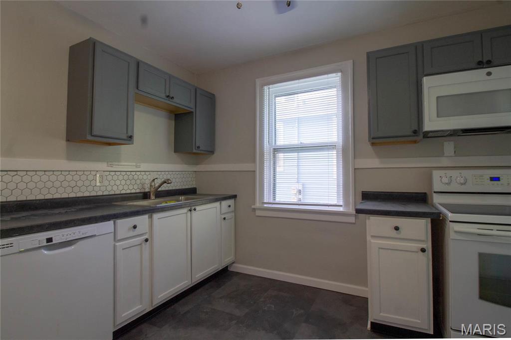 St Louis, Missouri 63119, United States, 1 Bedroom Bedrooms, ,1 BathroomBathrooms,Residential,Active,225380