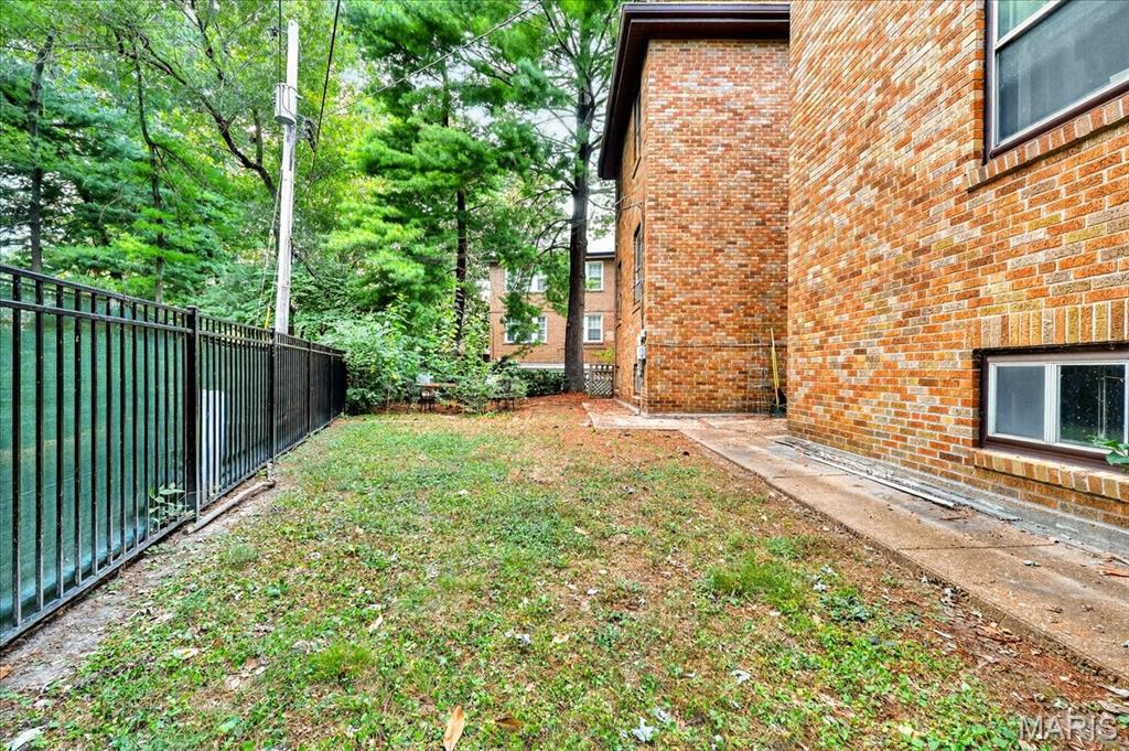 University Hills 2 - Residential Income