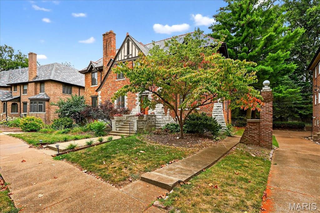 University Hills 2 - Residential Income