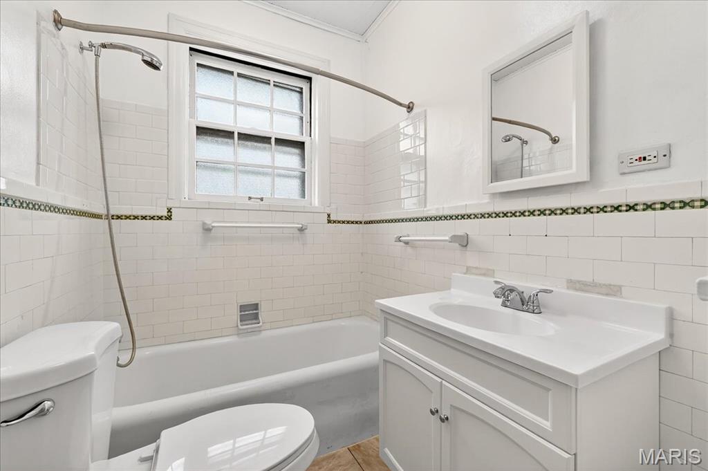 University Hills 2 - Residential Income