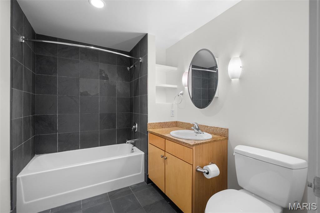 Marquette Bldg Second Resident - Residential