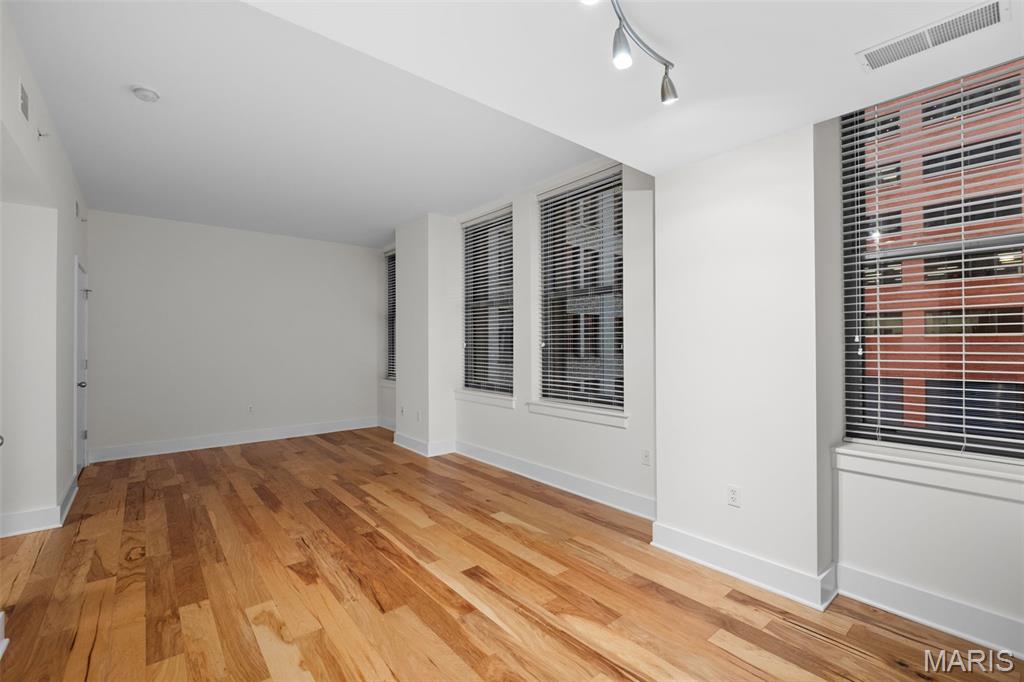 Marquette Bldg Second Resident - Residential