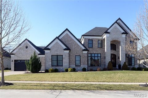 Photo of 17016 Lakeside Ridge, Chesterfield, MO 63005 (MLS # 26009476)