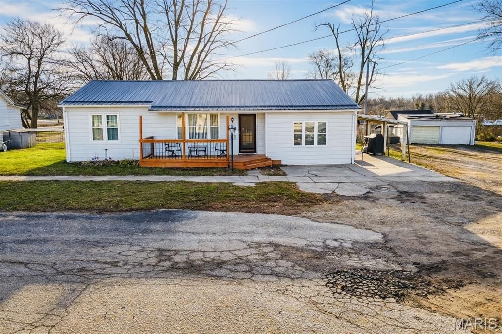 Photo of 202 W Mulberry Street, Other, MO 65259 (MLS # 26003253)