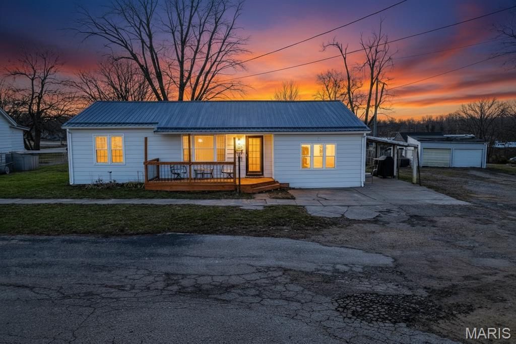 Photo of 202 W Mulberry Street, Other, MO 65259 (MLS # 26003253)