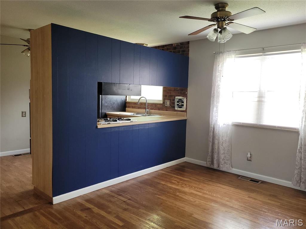 1733 Leafcrest Drive